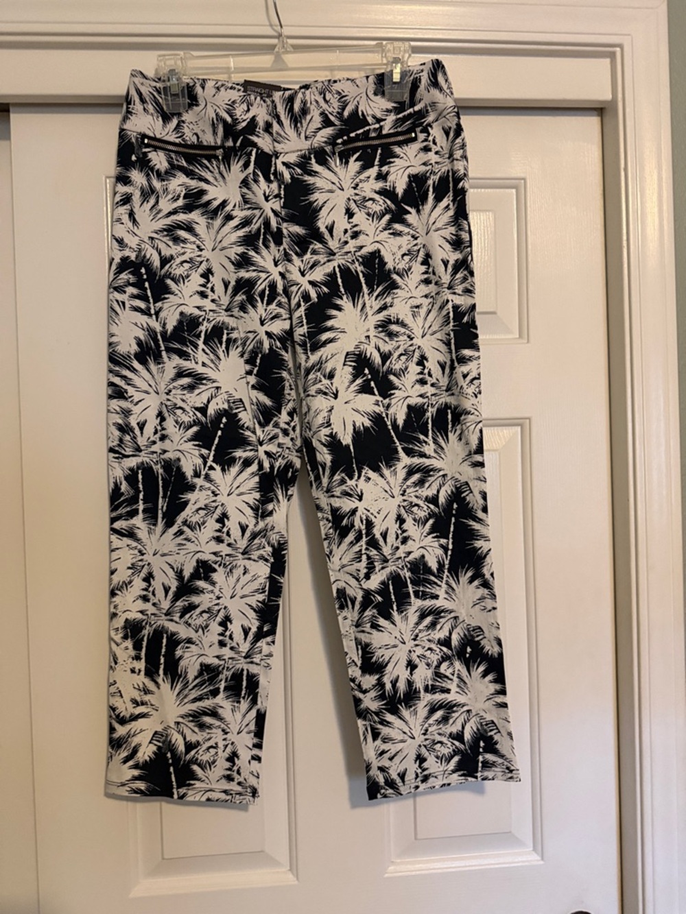 NWT - INC International Concepts Black and White Capris